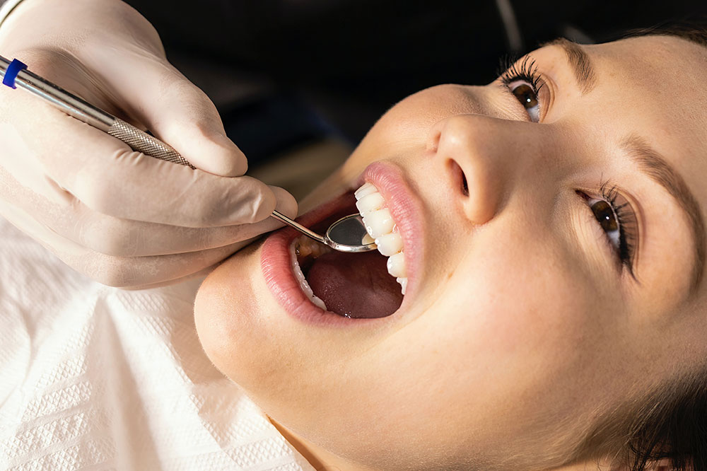 8 Habits That Can Damage Teeth