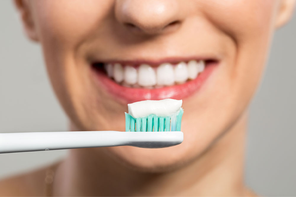 Choosing the Best Whitening Toothpaste – Tips and Top Picks