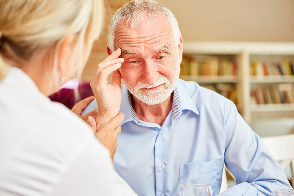Early Warning Signs of Alzheimer’s Disease